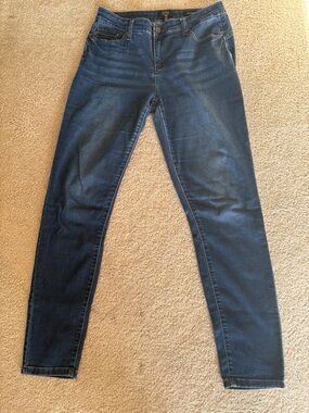 Jones New York Women's Skinny Jeans in Dark Blue Wash